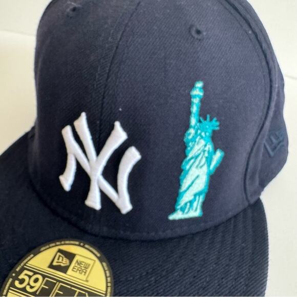 New Era Ny Yankees Hat, Fitted 8- Special Subway Apple Statue of Liberty serie - Picture 3 of 11